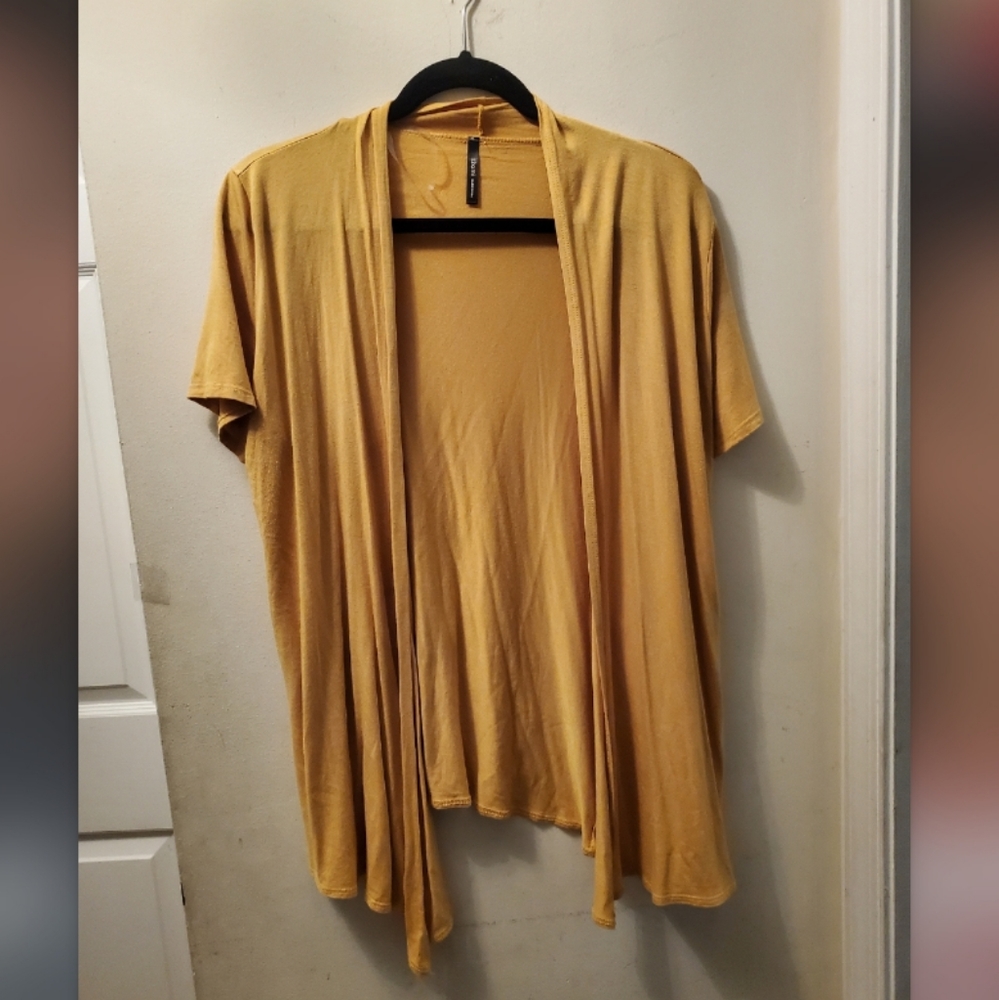 Short Sleeve Open Front Cardigan - Small
